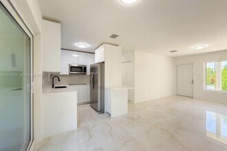 11865 SW 186th St in Miami, FL - Building Photo - Building Photo