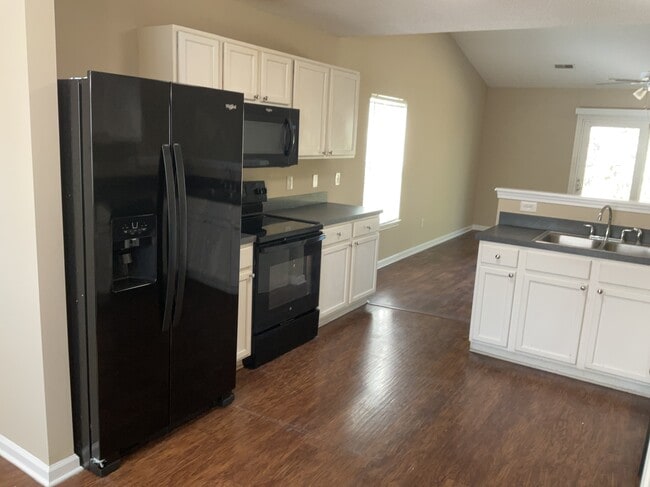 25 Waterway Dr, Unit 1E in Bluffton, SC - Building Photo - Building Photo