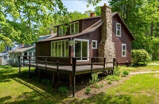 14 Old Marlborough Rd in East Hampton, CT - Building Photo
