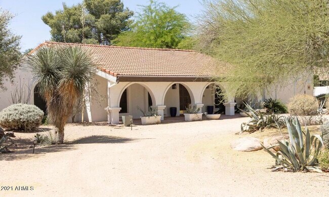 property at 5115 E Berneil Dr