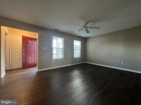 174 Birch Hollow Dr in Bordentown, NJ - Building Photo