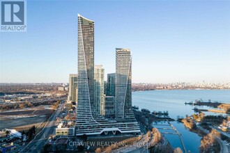 20-2520 Shore Breeze Dr in Toronto, ON - Building Photo - Building Photo