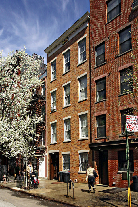 191 E 7th St in New York, NY - Foto de edificio