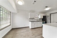 9750 Guest St photo'