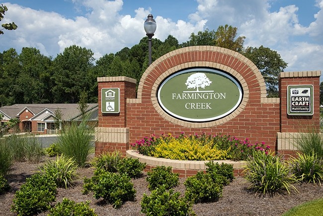 Farmington Creek Apartments