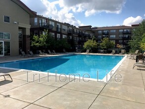10184 Park Meadows Dr in Lone Tree, CO - Building Photo - Building Photo