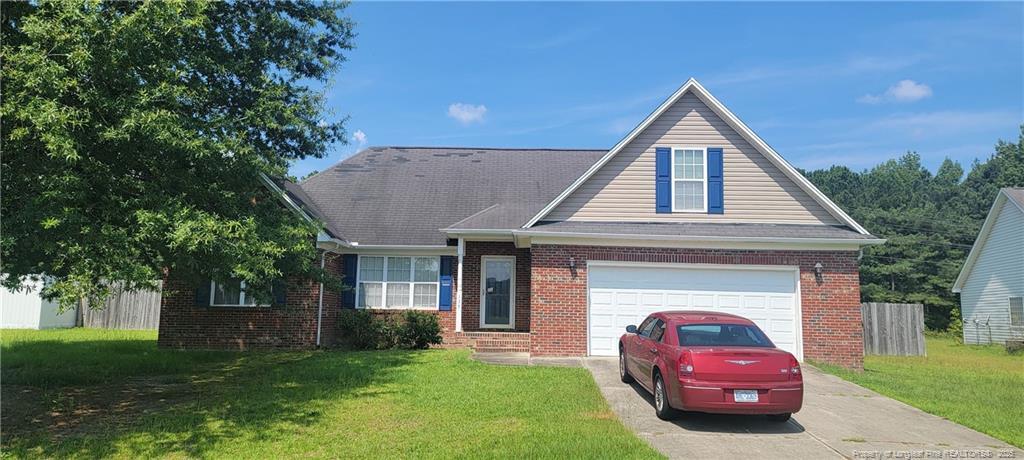 135 Secretariat Ct in Raeford, NC - Building Photo