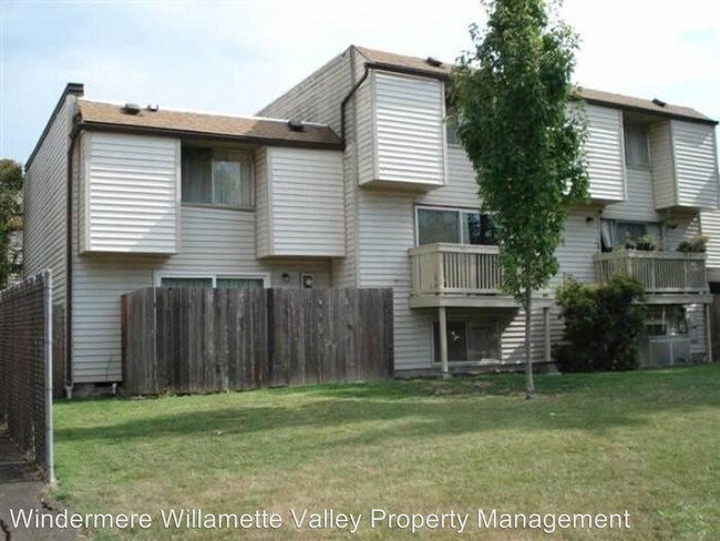 2145 NW Highland Dr in Corvallis, OR - Foto de edificio - Building Photo