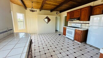 5432 Foothill Blvd in Oakland, CA - Building Photo