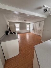 1160 Hooksett Rd, Unit 1160 Hooksett Rd Apt 1 in Hooksett, NH - Building Photo - Building Photo