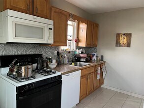 106 Jackson Ave in Mineola, NY - Building Photo - Building Photo