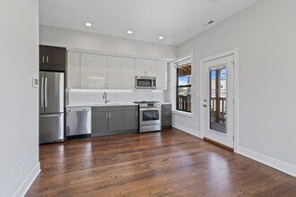 1472 W Summerdale Ave in Chicago, IL - Building Photo - Building Photo