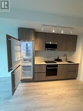 110 Broadway Ave in Toronto, ON - Building Photo - Building Photo