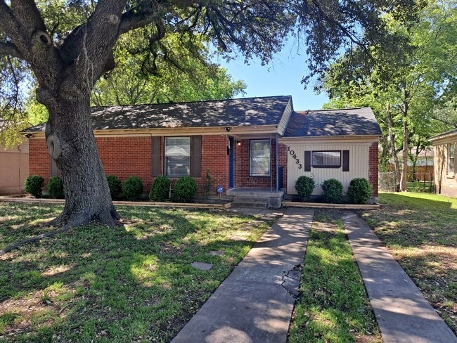 property at 10433 Cayuga Dr