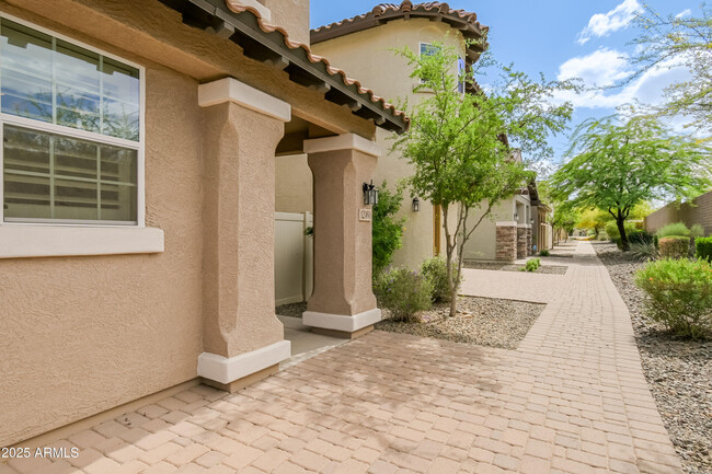 12460 W Hummingbird Terrace in Peoria, AZ - Foto de edificio - Building Photo