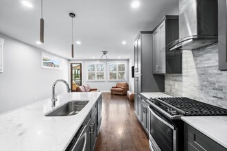 1833 16th Ave N in Nashville, TN - Building Photo - Building Photo