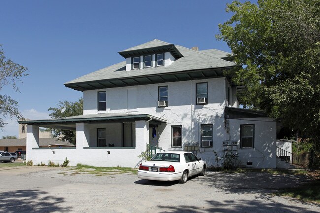 703 Asp Ave in Norman, OK - Foto de edificio - Building Photo