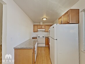 2376 Sutter Ave, Unit 2 in Santa Clara, CA - Foto de edificio - Building Photo