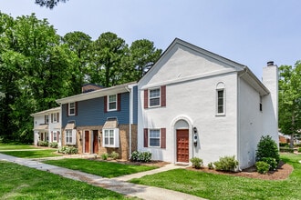 Fox Hill Village in Hampton, VA - Building Photo - Building Photo