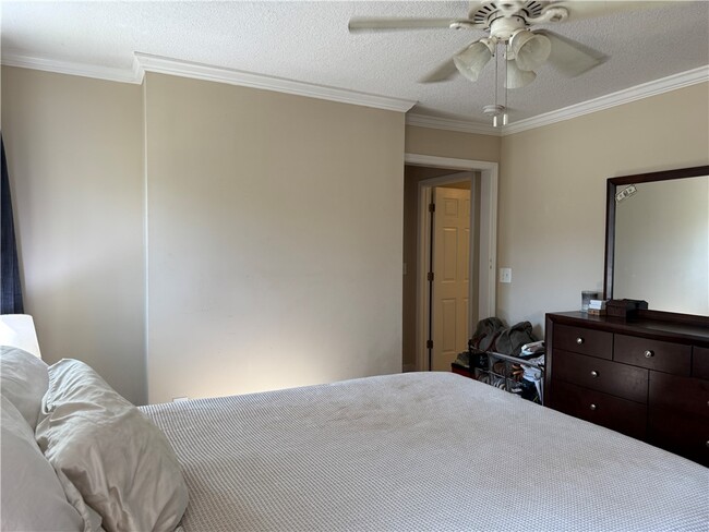 property at 1550 Old Seneca Rd