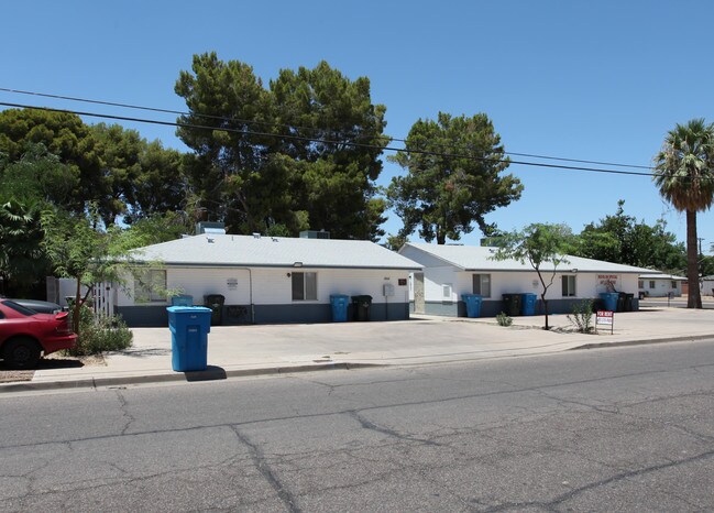 7516 N 21st Ave in Phoenix, AZ - Foto de edificio - Building Photo