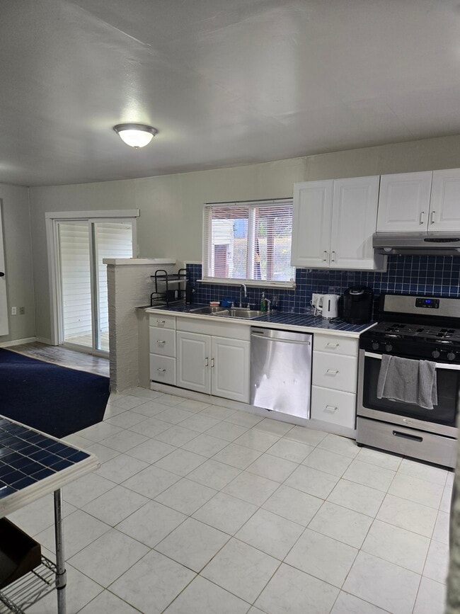 1062 Aquetuck Rd in Ravena, NY - Building Photo - Building Photo