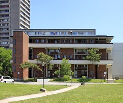 50 Sunny Glenway in Toronto, ON - Building Photo