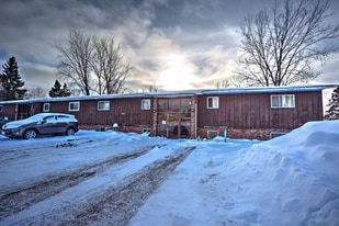 421 S Suffolk St in Ironwood, MI - Building Photo