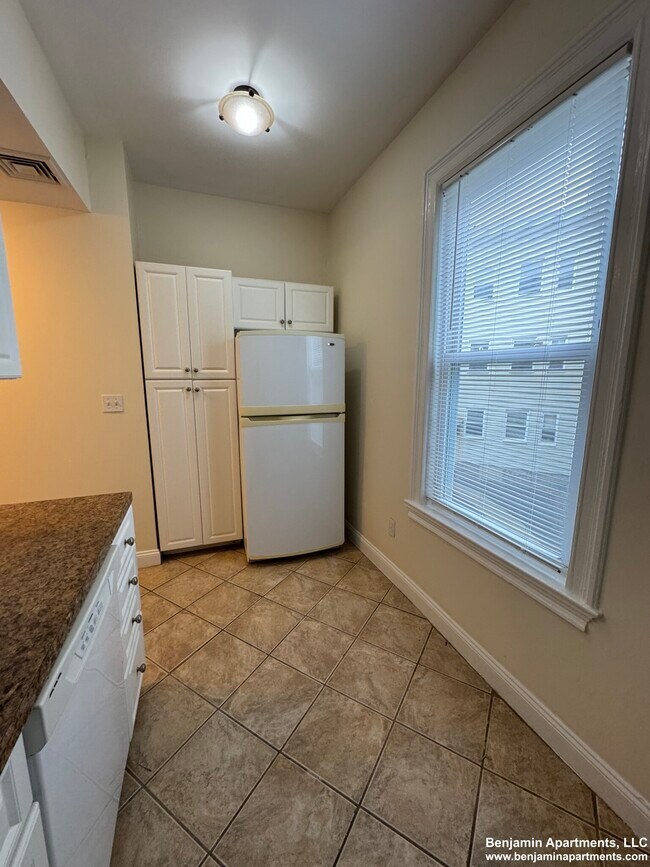 56 Ashford St, Unit 4 in Boston, MA - Building Photo - Building Photo