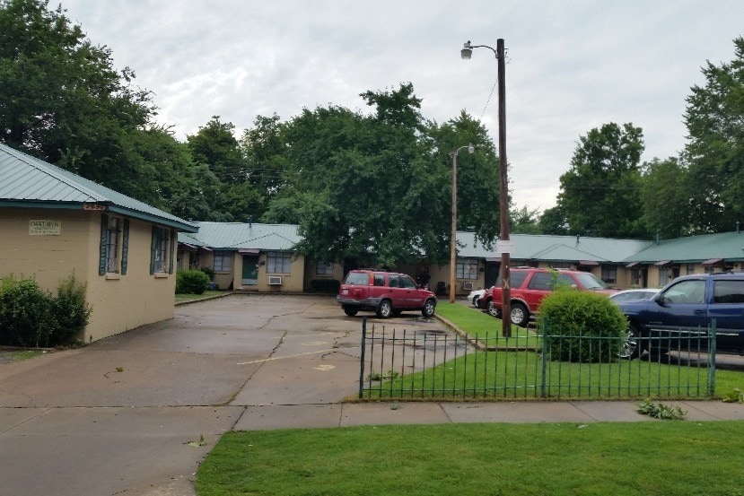 Oaklawn Apartments in Tulsa, OK - Building Photo