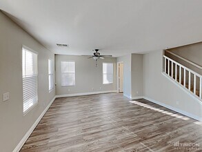 8940 Annabeth Ct in Las Vegas, NV - Building Photo - Building Photo