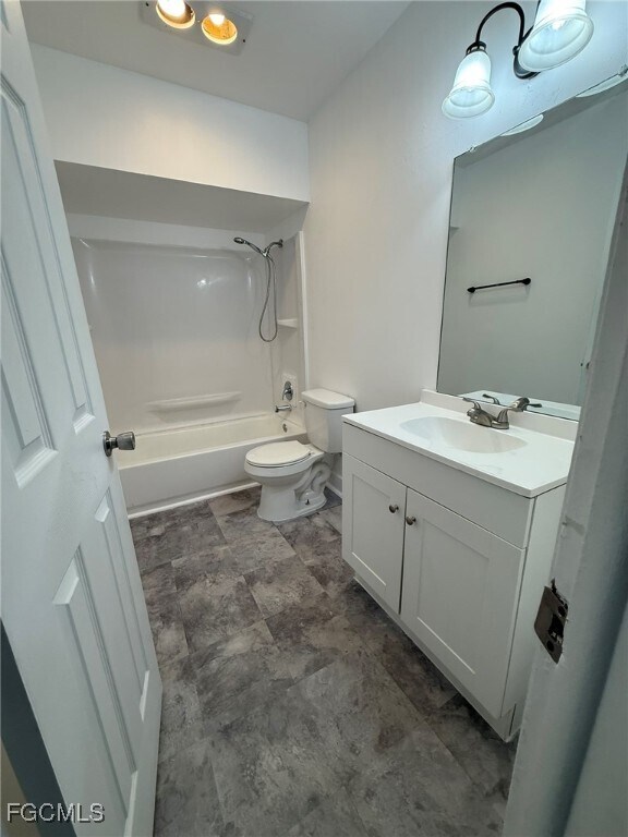 2708 Broadway in Ft. Myers, FL - Building Photo - Building Photo