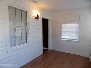 57 S Fletcher Ave in Fernandina Beach, FL - Building Photo - Building Photo