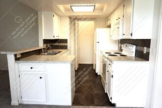 1013 Chestnut St in San Marcos, TX - Building Photo - Building Photo
