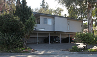 932 Arroyo Dr Apartments