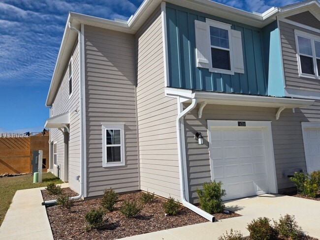 16306 NW 145th Dr in Alachua, FL - Building Photo - Building Photo