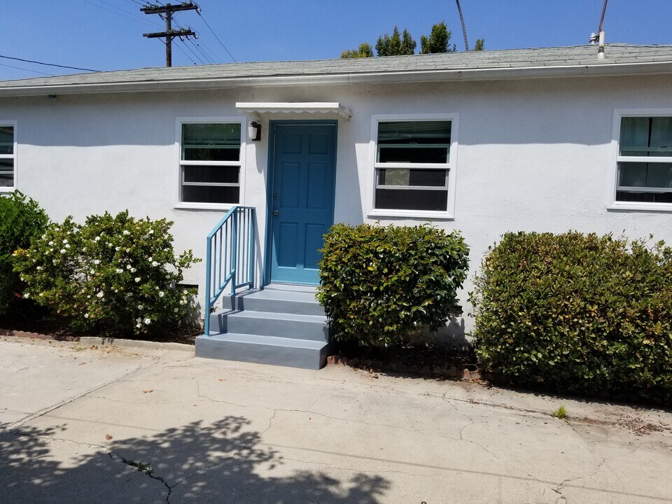 1941 Barry Ave, Unit Back Unit in Los Angeles, CA - Building Photo
