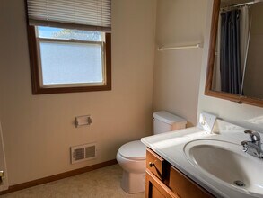 9309 W Morgan Ave in Milwaukee, WI - Building Photo - Building Photo