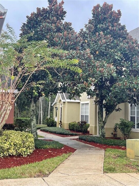 9133 Lee Vista Blvd in Orlando, FL - Building Photo