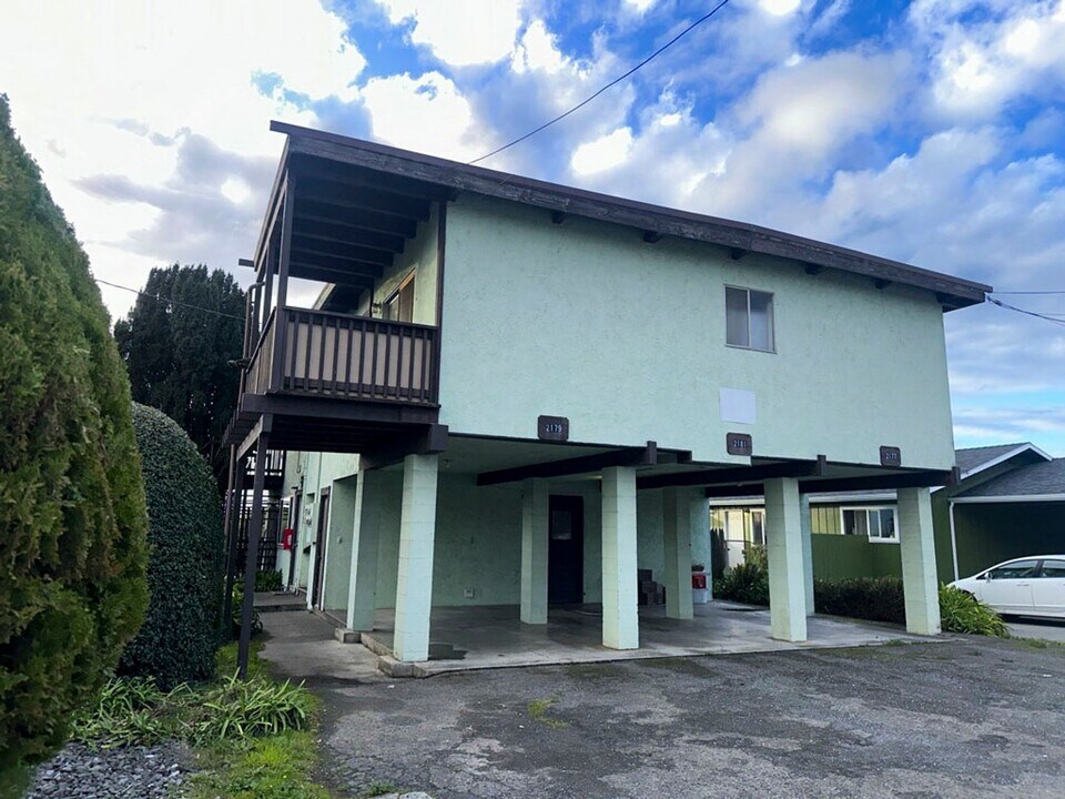 2177 Western Ave in Arcata, CA - Building Photo