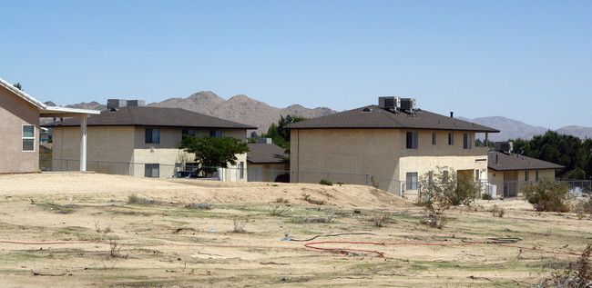 16180 Muni Rd in Apple Valley, CA - Building Photo - Building Photo