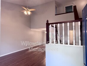 211 Gettysburg Dr in Cary, NC - Foto de edificio - Building Photo