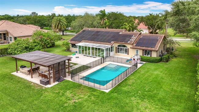 10830 SW 38th Dr in Davie, FL - Building Photo - Building Photo