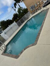 4520 Skyline Blvd in Cape Coral, FL - Building Photo - Building Photo