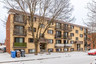 532 De Chamonix Rue in Laval, QC - Building Photo
