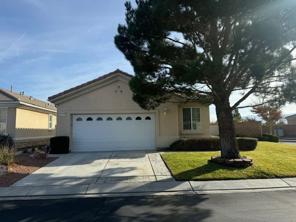 11117 Avonlea Rd in Apple Valley, CA - Building Photo