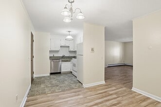 209 Great Rd in Acton, MA - Foto de edificio - Building Photo