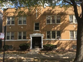 3562 W Henderson St, Unit #1 in Chicago, IL - Building Photo - Building Photo