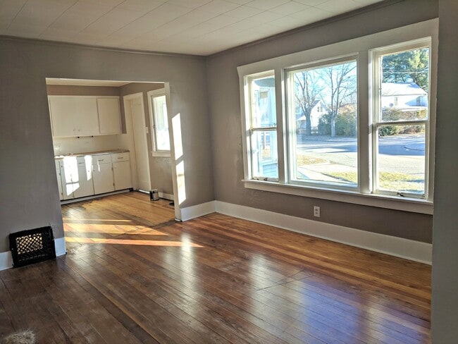 1251 Kenneth St in Muskegon, MI - Building Photo - Building Photo