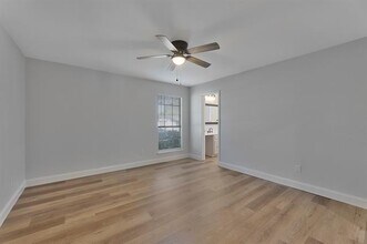 5002 French Wood Dr in Arlington, TX - Building Photo - Building Photo